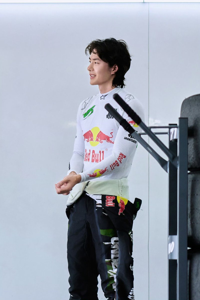 N8597N's tweet photo. ยิ้มหวานตลอดเลย ดีจัง^^ 
#หวังอี้ป๋อ #WangYibo
#YIBO85 #85RACING https://t.co/jdh085GCUE
