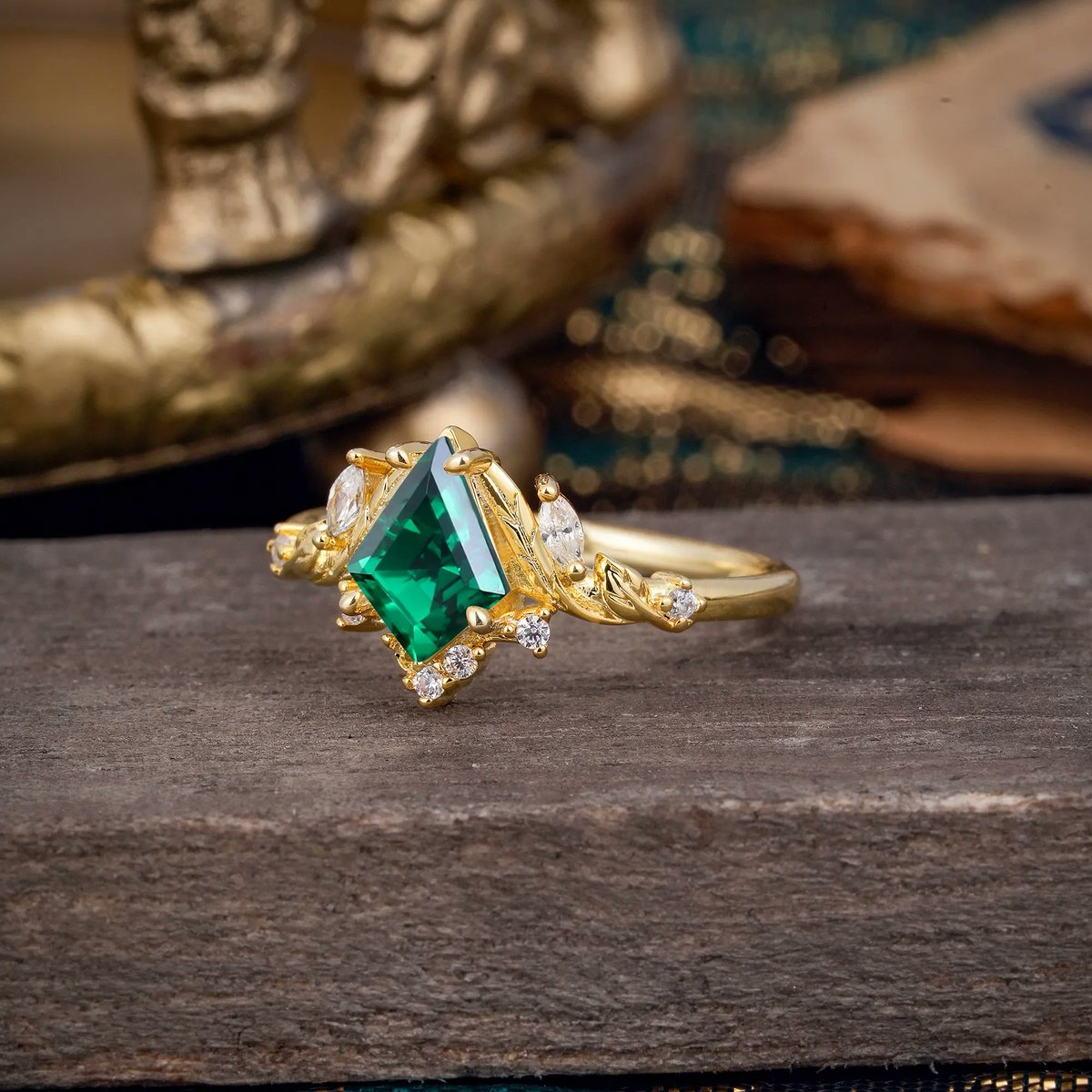 Romalarjewelry's tweet photo. Forest goddess energy. 🌿💚 This nature-inspired Kite Emerald is pure elven royalty magic. A dark botanical dream for the alt bride. ✨ #EmeraldRing #KiteCut #NatureRing #AltBride #Fairycore #UniqueEngagementRing #ROMALAR https://t.co/gamDUVbkAm
