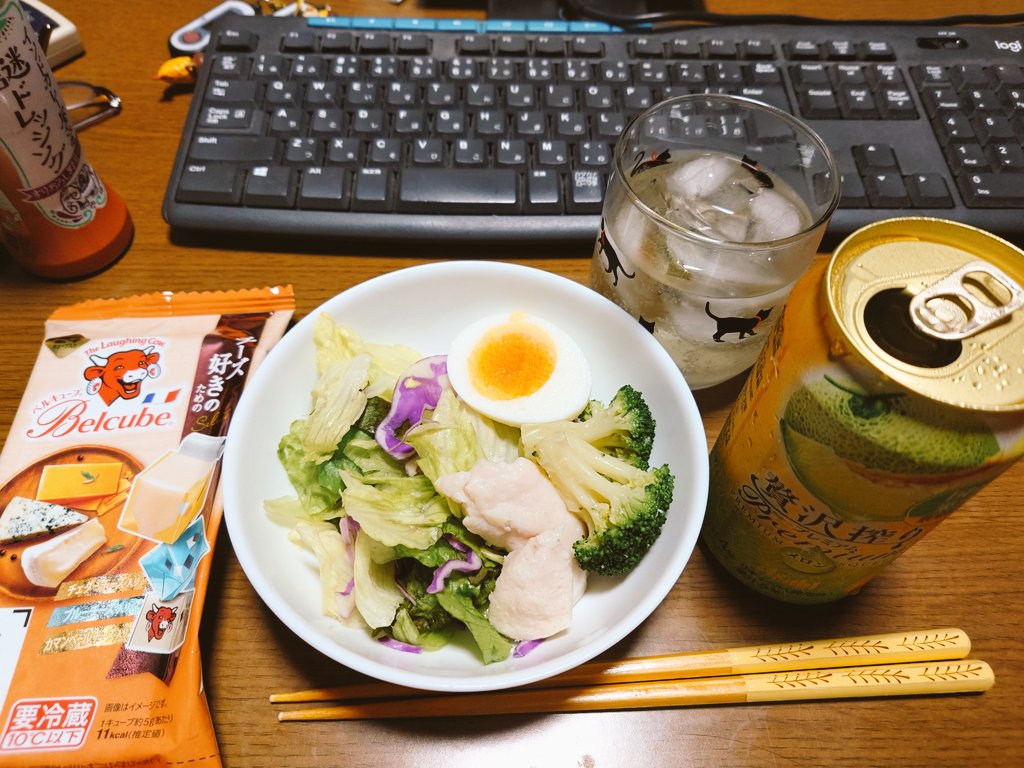 robotpalta's tweet photo. 今日一日二日酔いだったけどまた飲んじゃうっていうね･･･
メロンサワー美味しそうだったんだもーん！ https://t.co/z960CxWAaw
