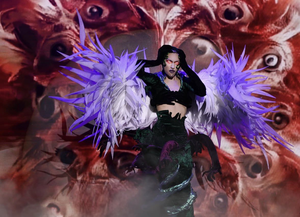 Drag_Crave's tweet photo. Yudipota looks otherworldly at VICE Comedy Club in Quezon City, the Philippines. https://t.co/1ax7OS207F