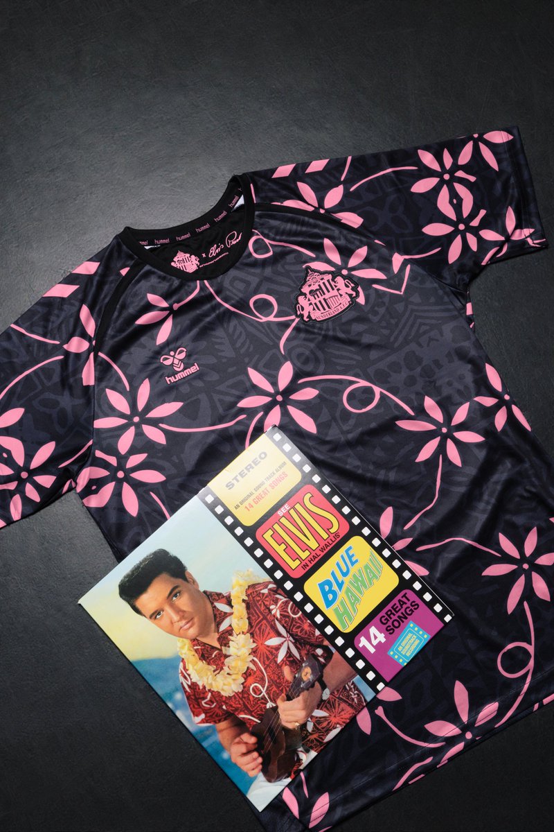 SunderlandAFC's tweet photo. 🌸 Inspired by Blue Hawaii, made for matchday.

Our warm-up t-shirt 🔥

@ElvisPresley https://t.co/ssM1ZL23bQ