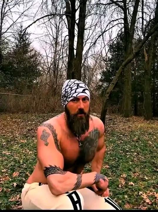Thaneriverssv's tweet photo. Would you love to go hunting with me?😊❤️ https://t.co/JN62utR31Q