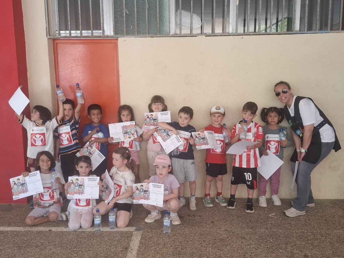 ceipfelixro's tweet photo. Carrera solidaria por parte de l@s alumn@s del cole 🏃‍♀️🏃‍♂️👏🏻 #Somoselfelix #CentrosEducacyl https://t.co/wjdpocg1s4