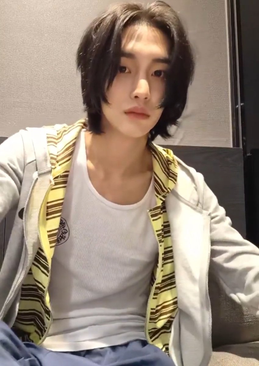 choppaaaaa's tweet photo. @haphappyloo258 6月10日と6月25日。
…エクステ？？？ https://t.co/nN9jvx2fNA