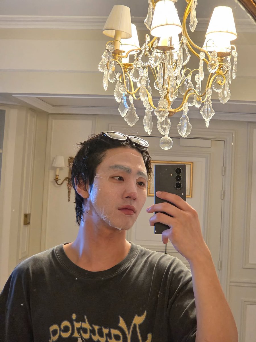 hwoseob's tweet photo. ㅤ

ㅤgood night pals. https://t.co/n00lBjeO0C