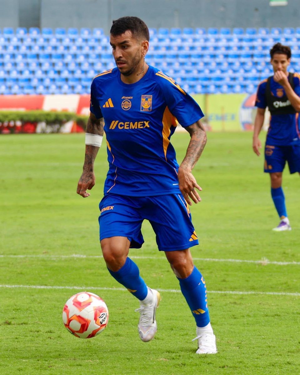 riverinfo16's tweet photo. 🚨⚪🔴⚪
Angel correa no se presentó a la pretemporada con tigres de México 🇲🇽

El jugador está metiendo presión para jugar en #River https://t.co/SCk8MHSMQx
