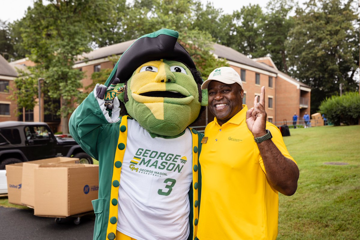 GeorgeMasonU's tweet photo. #AllTogetherDifferent #MasonNation 💚💛

📷: OUB https://t.co/tiCNnoXIjb