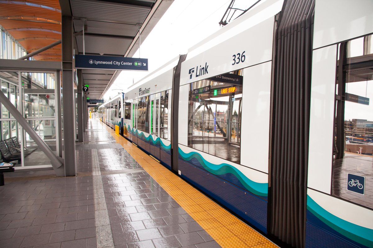 WAFederalWay's tweet photo. Heading up to Seattle for the big match tomorrow? ⚽🏟

The light rail leaves every eight minutes from the Federal Way Downtown Station. Just park in the garage and hop on the train!

#FederalWay #FederalWayCommunity #FedWay #LightRail #SoundTransit https://t.co/a1X5XNO1pX