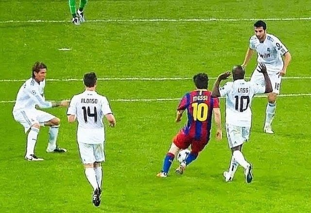 busttrc's tweet photo. @um_da21 @GabrielPachecon te tenes que ir a unas estadisticas lamentables porque no podes argumentar nada entre uno y otro sacando la champions, que de igual manera Messi le pega mil vueltas, los unicos 2 DUELOS de champions adivina quien metio goles, cogiendose a toda el equipo rival? https://t.co/tHzX4N8nHU
