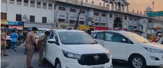 bstvlive's tweet photo. फिरोजाबाद

➡️मोहर्रम को लेकर जिला प्रशासन अलर्ट
➡️ज़िलाधिकारी, एसएसपी ने पैदल मार्च 
➡️सुरक्षा व्यवस्था का लिया जायजा

#Firozabad #Muharram #Police @dm_firozabad @firozabadpolice https://t.co/TOJRQ7qtj8