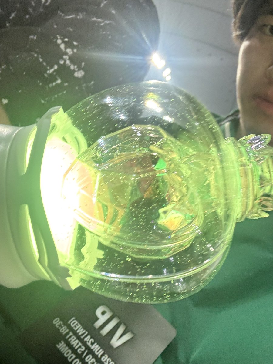 Loveinive's tweet photo. 2年ぶりの東京ドームでIVEのライブ観れて最高に楽しかった！
次のライブまで仕事頑張る💪
 #IVE  #東京ドーム https://t.co/TkTc2Qa4CF