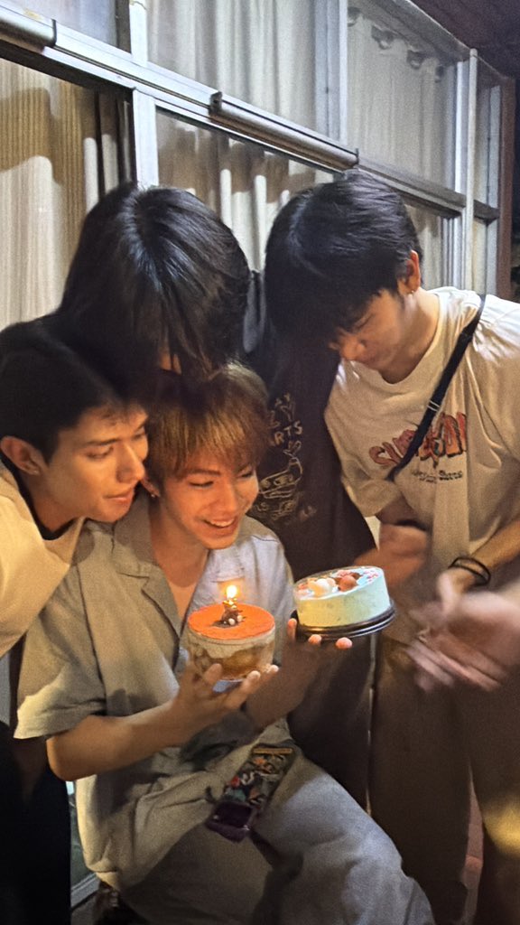 rationalBLfan's tweet photo. SEEING THESE PHOTOS GOT ME LIKE😭😭😭😭😭😭😭
I'm having LUAT withdrawal symptoms😭
i need to see them on the screen together AGAIN🥹😭😭❤️

#ภพเธอTheSeries
#LoveUponATimeSeries https://t.co/rlZ5j2mIEc
