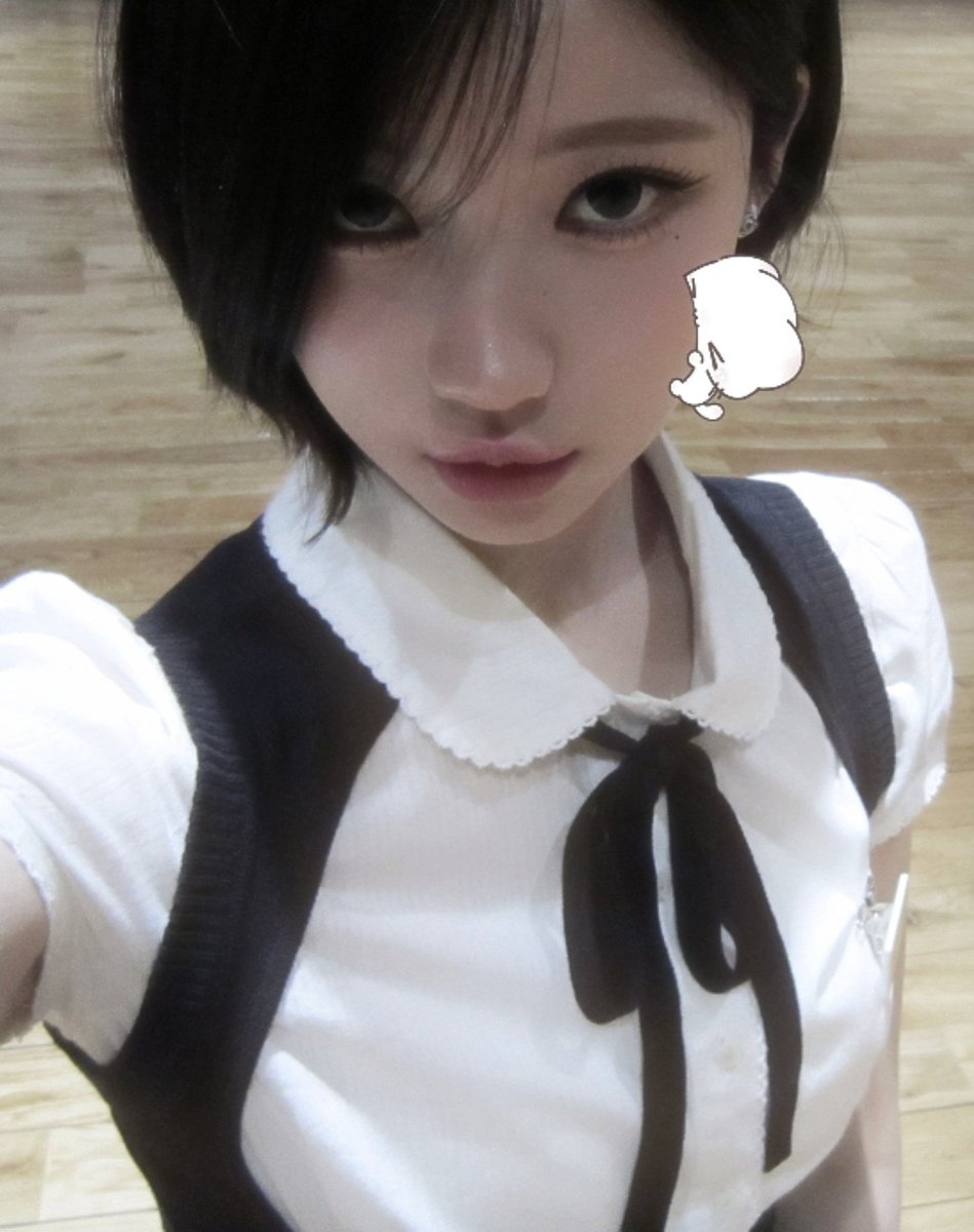 fairyasa37's tweet photo. her cheeks 🥟🥢 https://t.co/GdsPrPi6bR