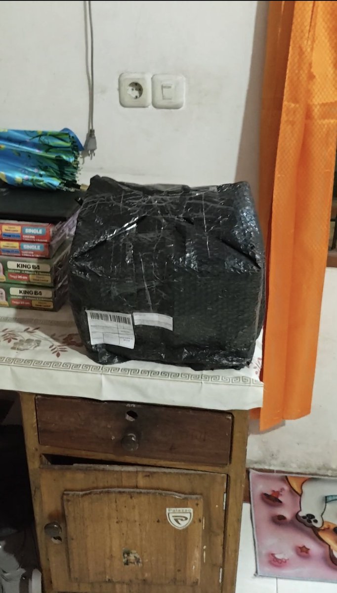 balabalpul's tweet photo. terima paket bang https://t.co/gmvtJMY0ug