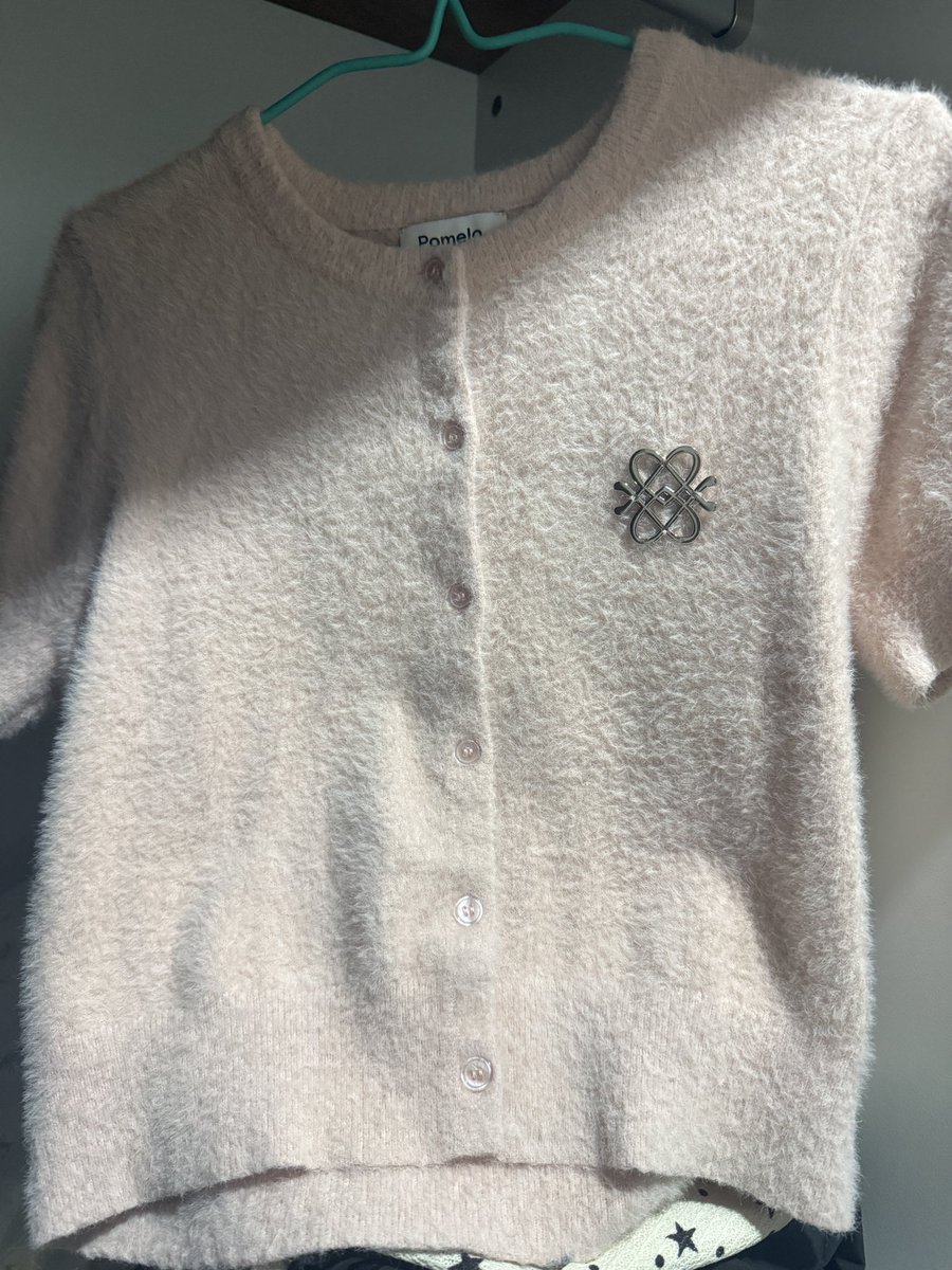 __YNWA__bts's tweet photo. ส่งต่อ ･✿
• เดรส brandy melville 250
• เสื้อ pomelo 200
• เสื้อปาดไหล่ ไซส์ S weekend hub ใส่ครั้งเดียว 300
• เสื้อแขนยาวเทา brandy melville (มีตำหนิ) 150

#ส่งต่อเสื้อผ้า #ส่งต่อเสื้อผ้ามือสอง #เสื้อผ้ามือสอง #โล๊ะตู้เสื้อผ้า #ส่งต่อ  #เสื้อผ้ามือสองสภาพดี #เสื้อผ้ามือ2 https://t.co/TIvJdbZFZN