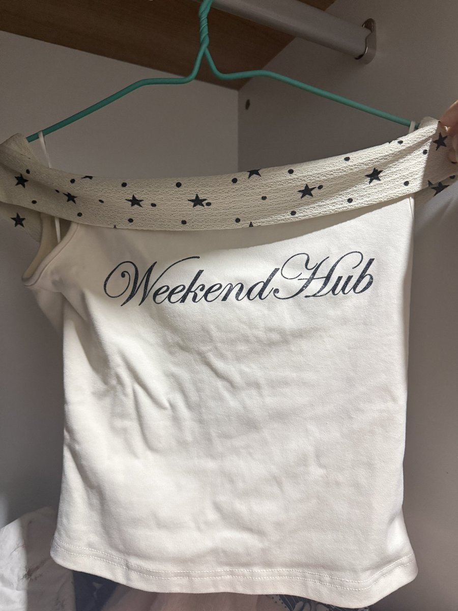 __YNWA__bts's tweet photo. ส่งต่อ ･✿
• เดรส brandy melville 250
• เสื้อ pomelo 200
• เสื้อปาดไหล่ ไซส์ S weekend hub ใส่ครั้งเดียว 300
• เสื้อแขนยาวเทา brandy melville (มีตำหนิ) 150

#ส่งต่อเสื้อผ้า #ส่งต่อเสื้อผ้ามือสอง #เสื้อผ้ามือสอง #โล๊ะตู้เสื้อผ้า #ส่งต่อ  #เสื้อผ้ามือสองสภาพดี #เสื้อผ้ามือ2 https://t.co/TIvJdbZFZN