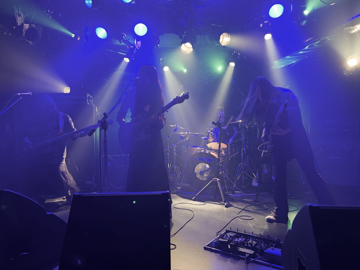 kenichi19747027's tweet photo. 久しぶりにSplit endのライブでした。
相変わらず轟音が気持ち良かった！ https://t.co/0jdsULmnyY
