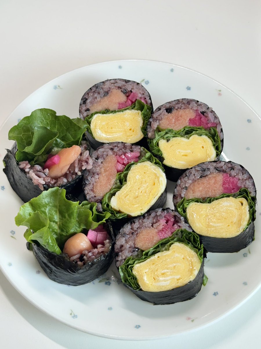 berryme0v0's tweet photo. 저를 김밥의 달인이라고 불러주세요(으쓱) https://t.co/qPXnNraVPw