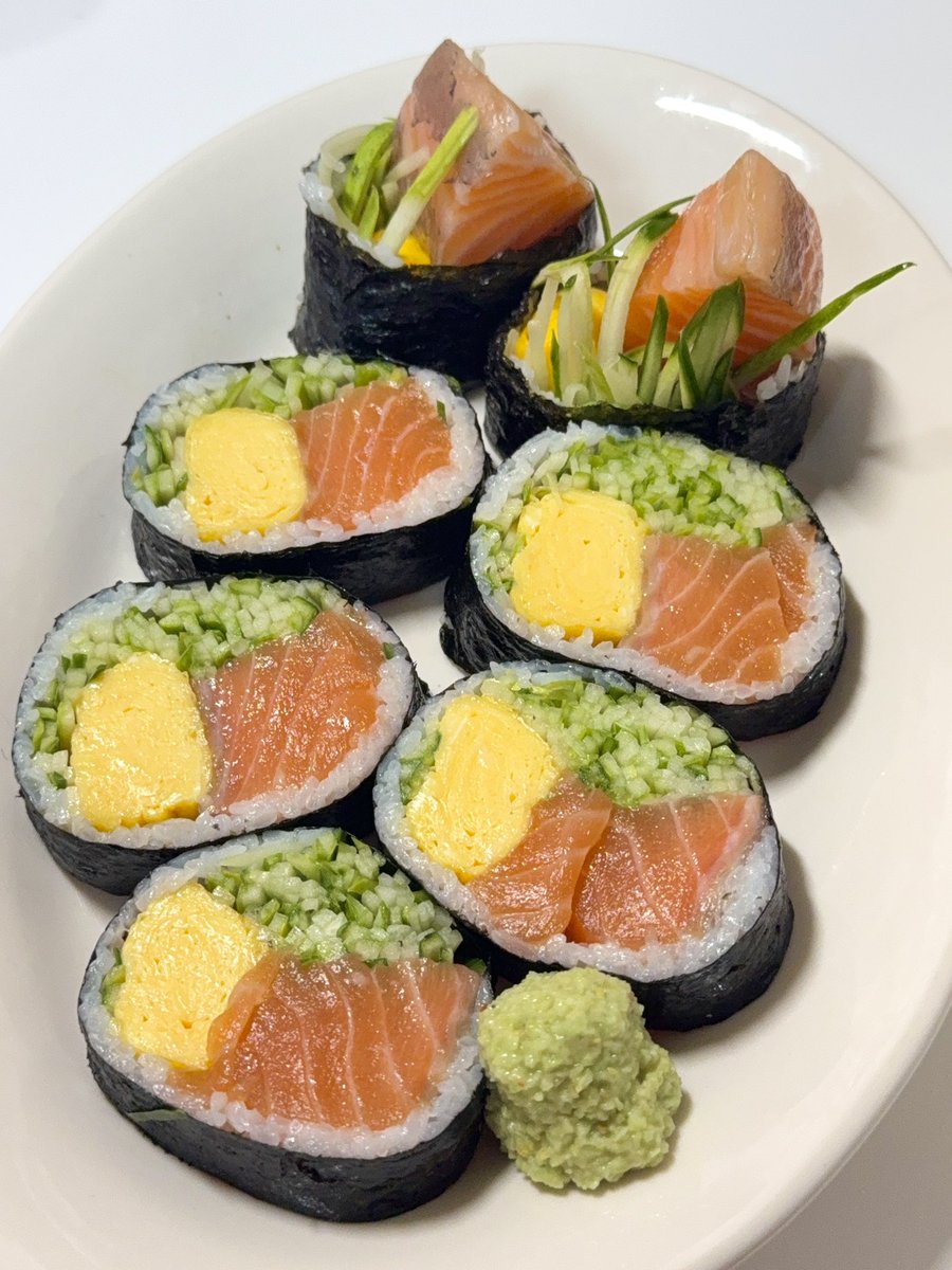 berryme0v0's tweet photo. 저를 김밥의 달인이라고 불러주세요(으쓱) https://t.co/qPXnNraVPw