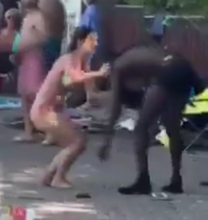 DBrit87's tweet photo. @BROKENBRITAIN0 There's always one there to comfort the beasts... fucking moron https://t.co/yCVHE6yPpZ