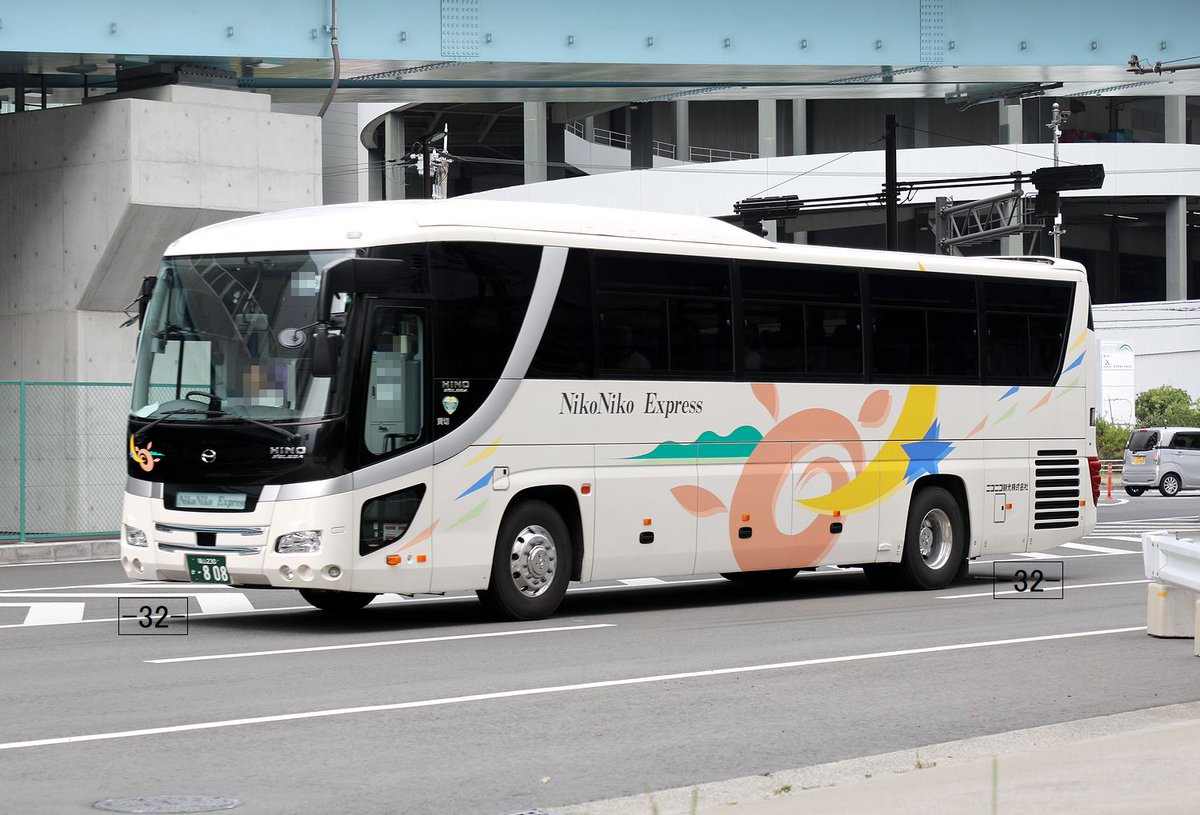 ニコニコ観光 Niko Niko Kanko 福山230か・808 2TG-RU1ASDA 此花区内