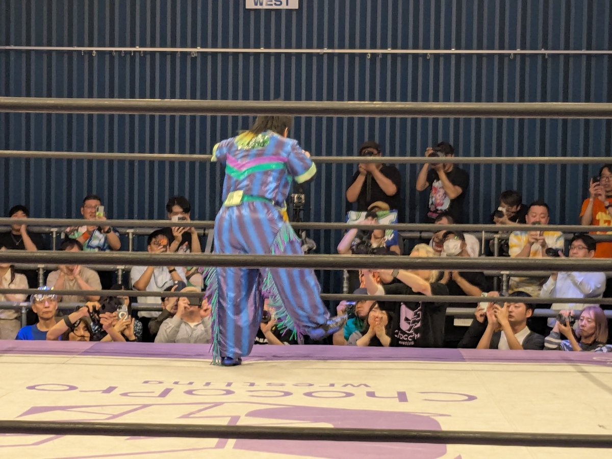 kkenichi's tweet photo. メイン スーパーアジア選手権
チョコプロ vs Evolution！
四ツ葉ミヤ vs ソイ
#ChocoPro https://t.co/OmIjgMkUJh