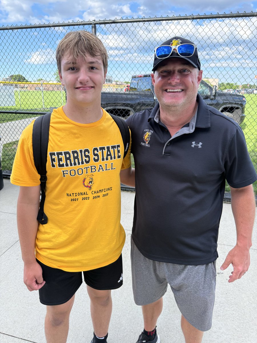 CollinMcInally8's tweet photo. Just completed my last camp of the season.  I have enjoyed the experience and meeting all of the coaches for the past 3 weeks.  Ferris State came to my high school and I was excited to kick for them.  Thank you Coach Hodges…great to see you again!

@hodgimoto1 @Coach_Tannese18 @ferrisathletics @coachrohn @DLSFootball_MI
