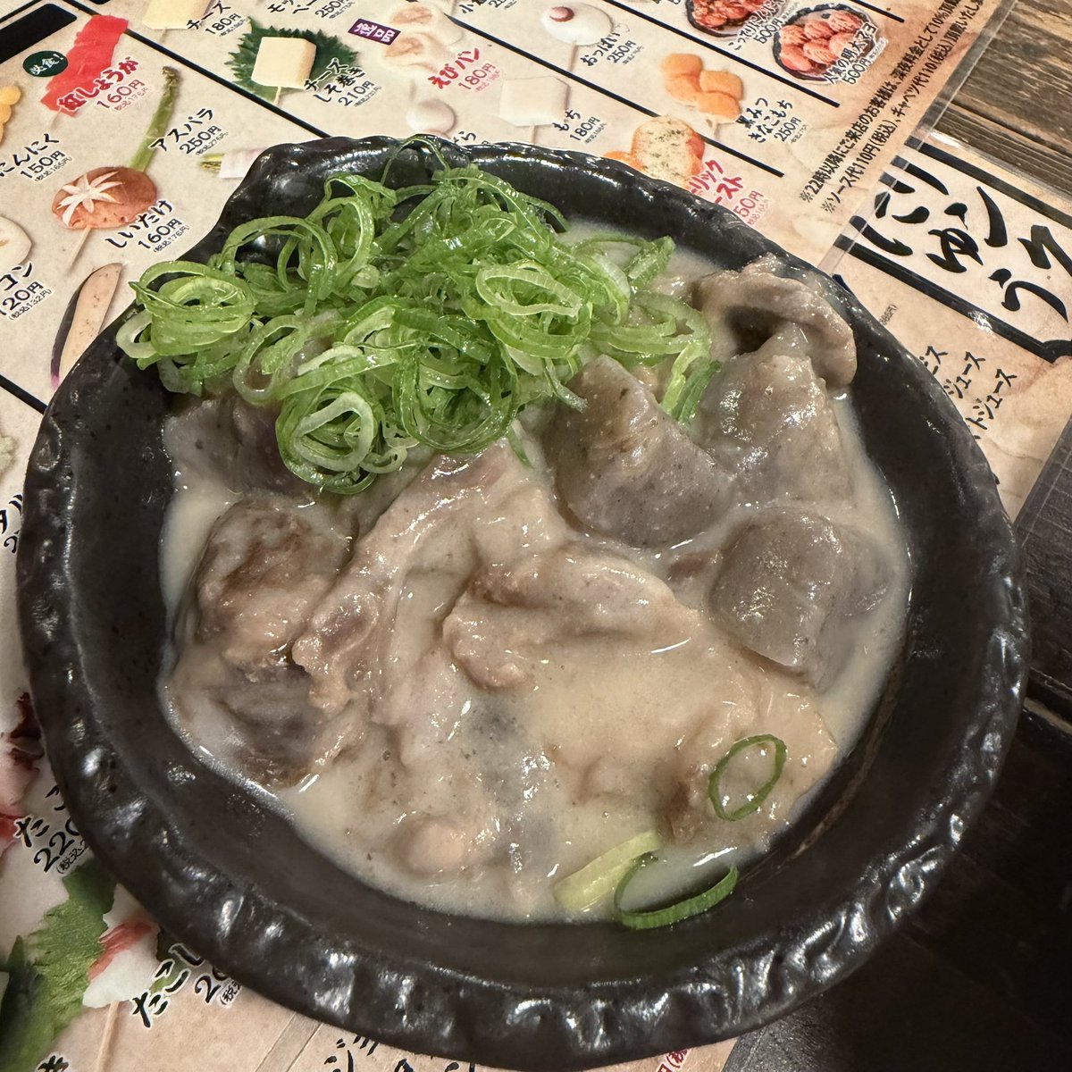 mint_backyard's tweet photo. 最近一人で居酒屋入れるようになった〜 https://t.co/sREyFprDxO