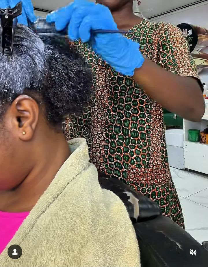 Nana_law1's tweet photo. This is the kind feedback every brand hopes to receive 

LUSH HAIR RELAXER X ROSEY
ROSE KONADU OWUSU

LUSH HAIR RELAXER X ROSEY
ROSE KONADU OWUSU

#LushHairRelaxer 
#LushGhana https://t.co/ed8CJjfNSK
