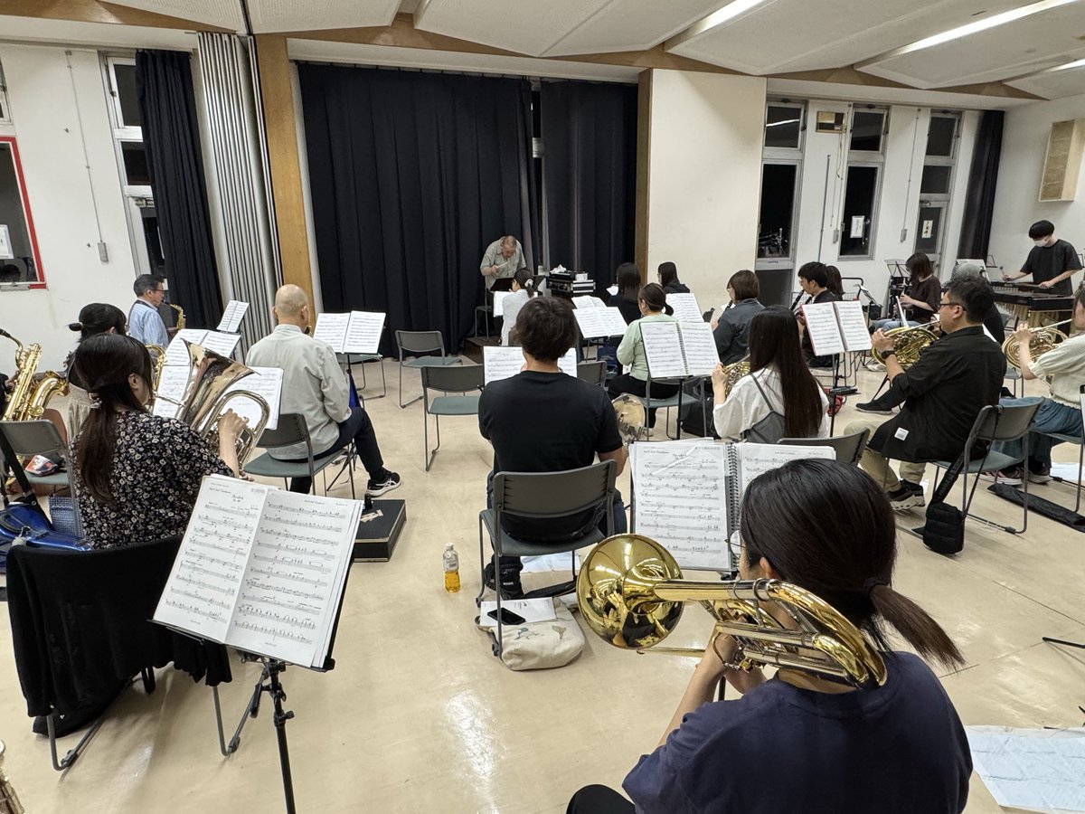 torikyooo's tweet photo. 【6月20日　通常練習】
今日の練習は課題曲と自由曲を
高野先生にレッスンいただきました！
【お問合せ時のお願い】
お問合せは2日以内にメールにて返信しております。hotmailからのメールが迷惑メールフォルダーに入っている場合がありますので、返信が来ない場合は迷惑メールフォルダーのご確認を！ https://t.co/UvSaPsjmzq