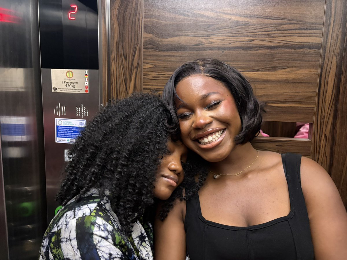 damolaaaa's tweet photo. Just saw my babes, life is worth it again😀❤️ https://t.co/nrQnBAxlPk