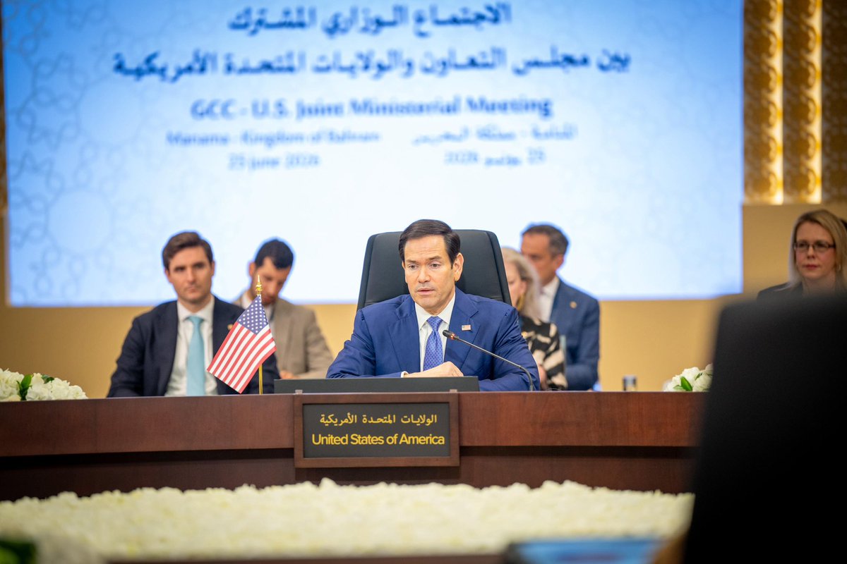 bahdiplomatic's tweet photo. وزير الخارجية يترأس الاجتماع الوزاري المشترك بين دول مجلس التعاون لدول الخليج العربية والولايات المتحدة الأمريكية

https://t.co/qRFpeVSuRs https://t.co/5797guCQ0N