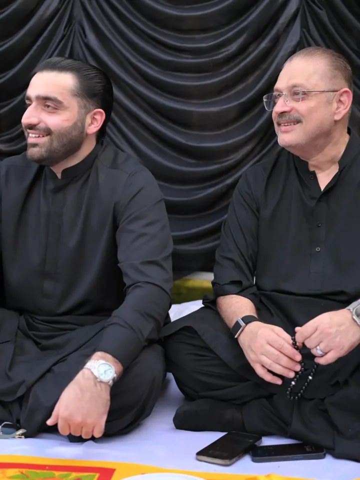 Mehran_Zour's tweet photo. Niaz e Hazrat Imam Hussain (A.S) by Senior Minister Sindh @sharjeelinam &amp; PPP leader @rawalsharjeel at Rawal House Rahuki https://t.co/Aj99gLLxBQ