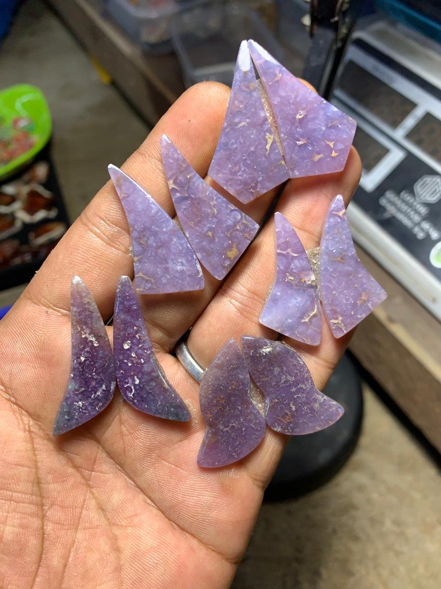 Waaannn69's tweet photo. Grape agate earrings https://t.co/jxcbeQzqhk