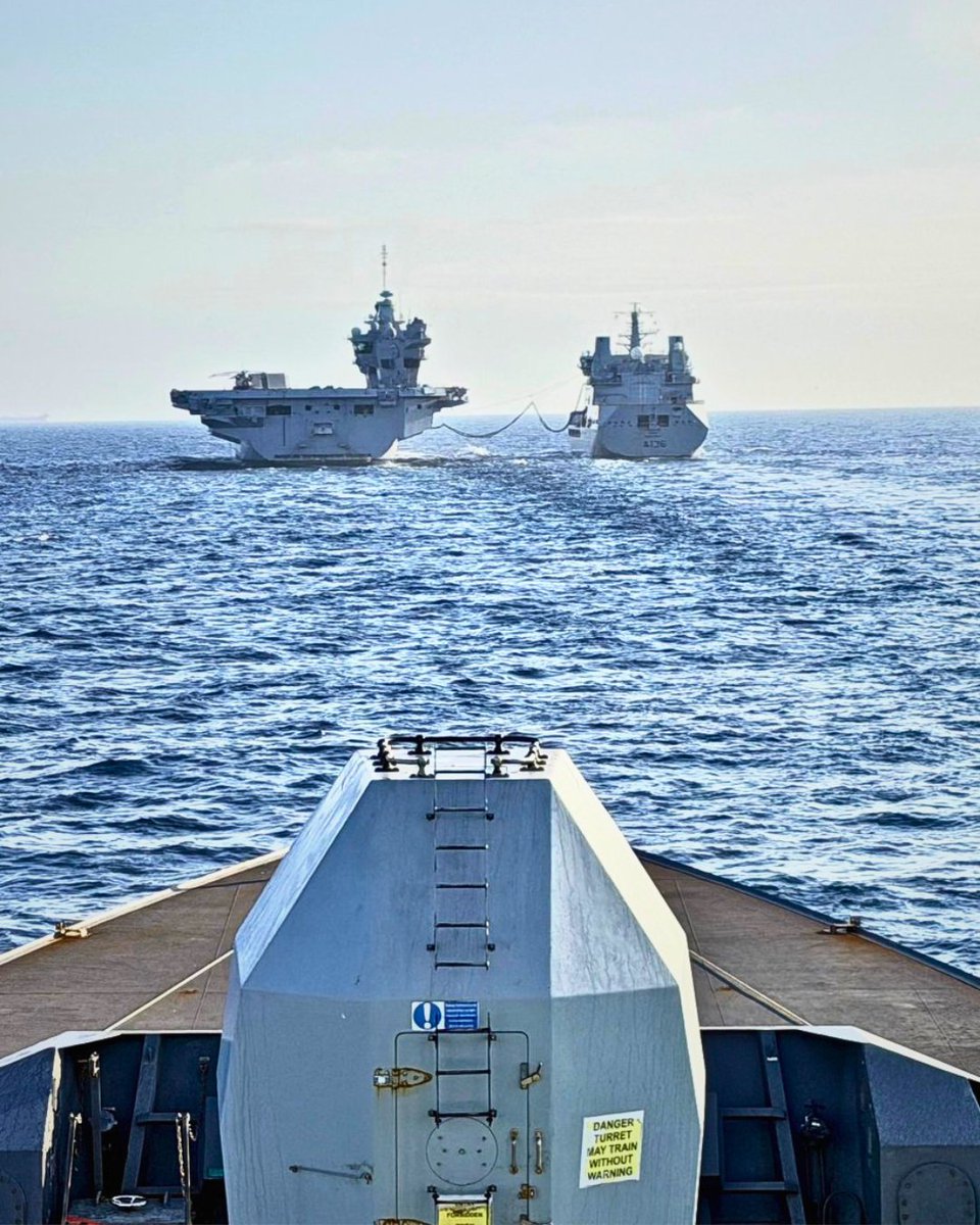 NATO's tweet photo. Stronger together, at sea 🌊

🇬🇧United Kingdom's Carrier Strike Group goes under NATO command to support Arctic Sentry, NATO's vigilance activity in the High North, boosting security and NATO presence in the northern part of the Alliance

🔗 https://t.co/9cF8pForZY https://t.co/kvDK5Hx00R