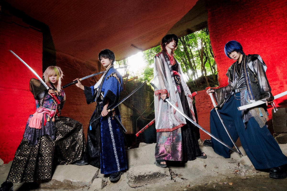 official_Ksly's tweet photo. ーーー剣豪スレイヤー第二期解禁ーーー

❤️【壱:紅色】壬生上沙（@KazusA_Ksly ）
💙【弍:蒼色】天斬大和（@yamato_Ksly ）
🩷【参:桃色】赤色時雨（@sh1gure_sksp ）
🩵【肆:空色】愛（@kimino_chika ）

           RP＋♡＝1000達成で

  ーーー神風 MUSIC VIDEO公開ーーー https://t.co/BDeZlBXRsE