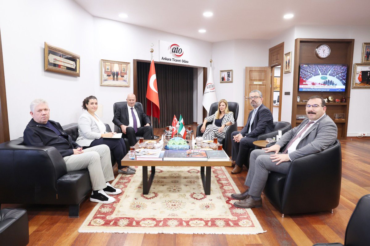 ATOkurumsal's tweet photo. Ankara Ticaret Odası Yönetim Kurulu Başkanı @GurselBaran, Roma UnitelmaSapienza Üniversitesi Uluslararasılaşmadan Sorumlu Rektör Yardımcısı Prof. Dr. Rosella Castellano ile Casa Italia Kurucusu ve UnitelmaSapienza Üniversitesi Türkiye Temsilcisi Av. Dr. Musa Toprak’ı konuk etti.

Görüşmede, ATO Yönetim Kurulu Üyesi Ahmet Akça ve Genel Sekreter Yardımcısı İbrahim Tırpancı da yer aldı.

@ahmetakca55 @75_ibrahim_06