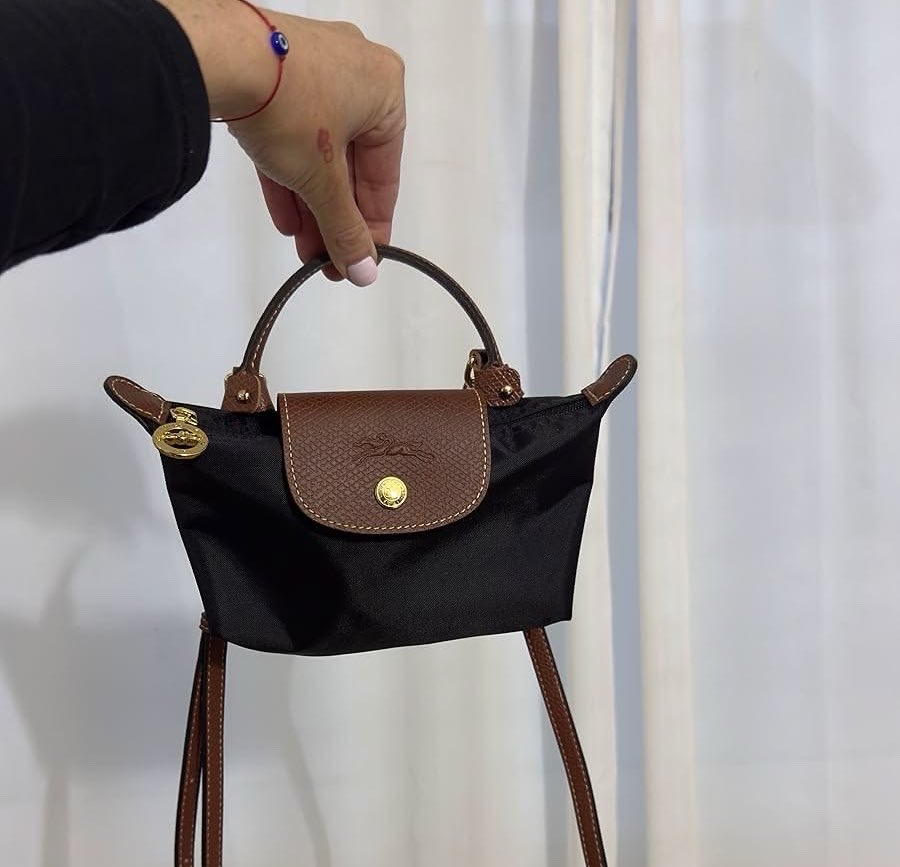 usedbyfleurrr's tweet photo. ส่งต่อ Longchamp (black) สภาพยังดี ผ้ายังแข็ง  สีนี้ฮิตมาก สีตามหา 
Le pliage 2100 ส่งฟรี 🤍พร้อมโอนลดได้นิดหน่อยค่า มีสายแถมไปให้นะคะ
#ส่งต่อกระเป๋า #ส่งต่อlongchamp #longchampthailand #กระเป๋าแบรนด์เนม #longchamp https://t.co/xicOClS2t9