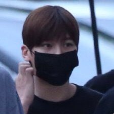 sionlovebot's tweet photo. sionie 😆 https://t.co/ZpMigPOkfH