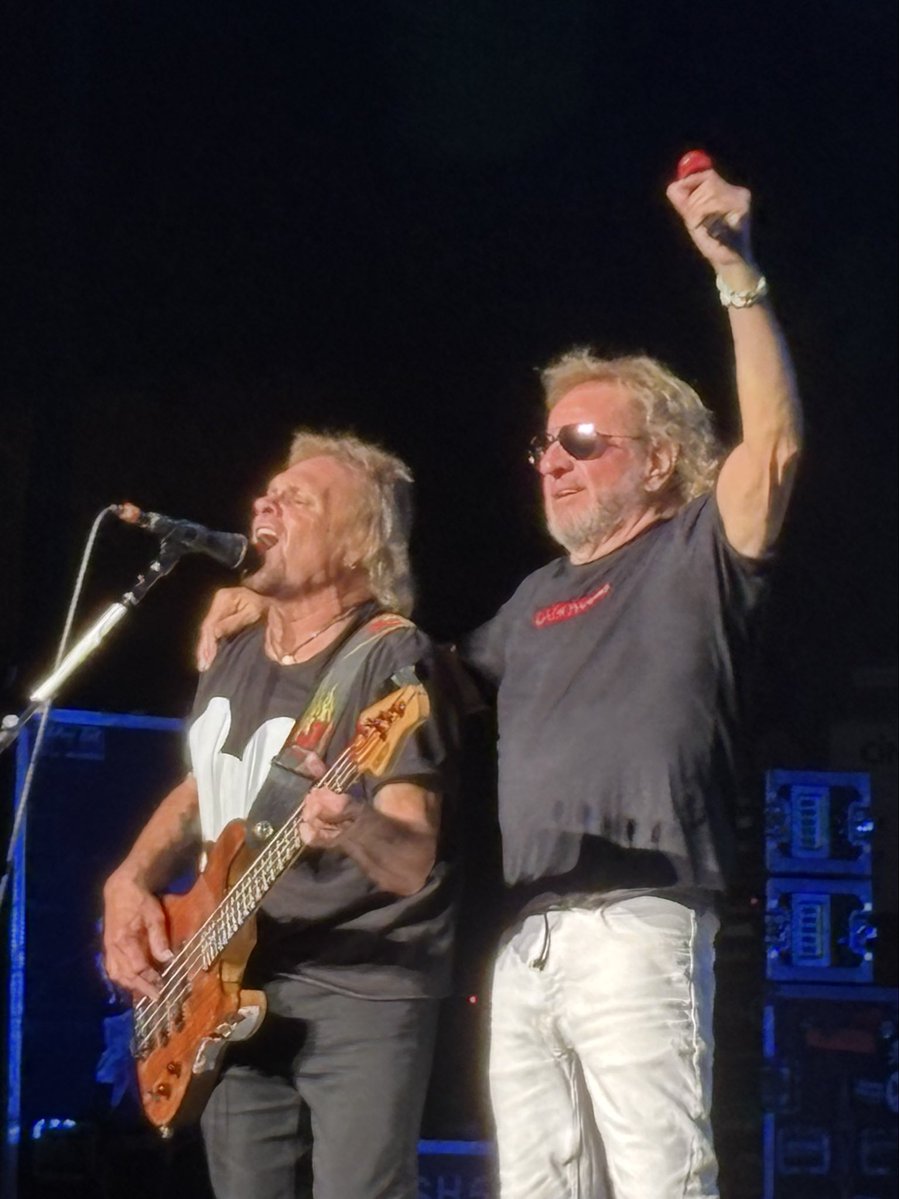 PeteDiPasca's tweet photo. @sammyhagar @rickspringfield Excellent show in Mansfield, MA last night, loved the set list https://t.co/Fe3Q2syFYk