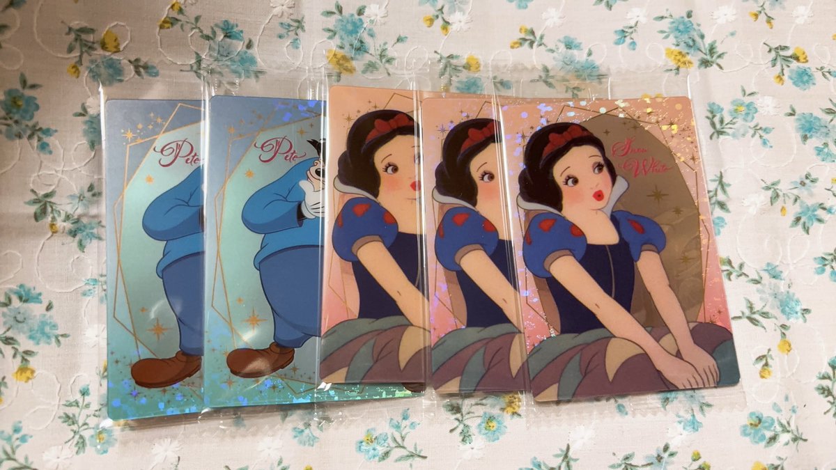 mi_a0210's tweet photo. 〈交換〉ディズニー　ウエハース　キャラポトレ　コレクションカード　コレカ

提供❄画像1〜4

希望❄TDRコレカドナデジ、その他異種ドナデジ
★ミキミニ以外は複数提供可能。
★ミキミニ以外は1枚120円+送料譲渡可能。

ミニレター希望。（譲渡はご相談ください）
宜しくお願いいたします。 https://t.co/W812UWRv5g
