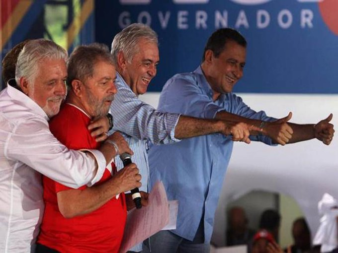 augustodefranco's tweet photo. Mas que foto, heim? "República da Bahia", nos idos de 2016. https://t.co/ZkQrbAIwBT