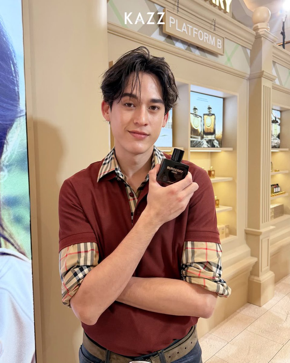 GAWINCASKEY_FC's tweet photo. { 25.06.26 }
📸 IG post : kazzmagazine

แกลมสุด! 'กวิน แคสกี้' ร่วมงาน BURBERRY BEAUTY : PLATFORM B ณ Main Hall, Beauty Hall Siam Paragon ✨

🔗 https://t.co/HlhCBPJurB

GAWIN AT BURBERRY BEAUTY 
#BurberryBeautyXGawin 
#GawinCaskey https://t.co/Qjc8xolYmr
