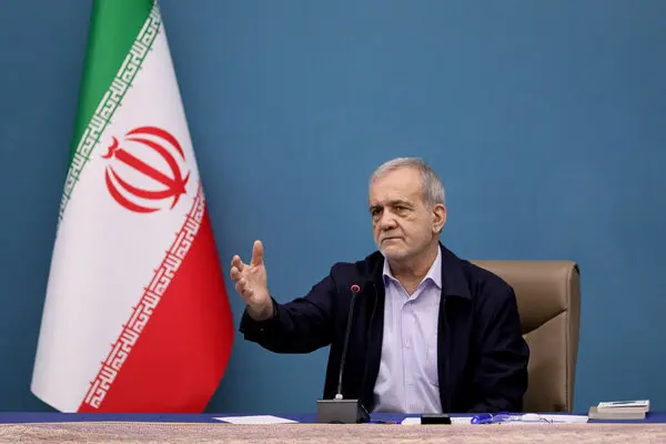MarioNawfal's tweet photo. 🚨BREAKING:

🇮🇷🇮🇱🇱🇧 Quds Force Commander Ismail Qaani:

“If Israel does not withdraw from southern Lebanon voluntarily today, it will be forced to flee tomorrow.”  

Source: @c14english / Writer: Samuel https://t.co/YBZPZahGJ7