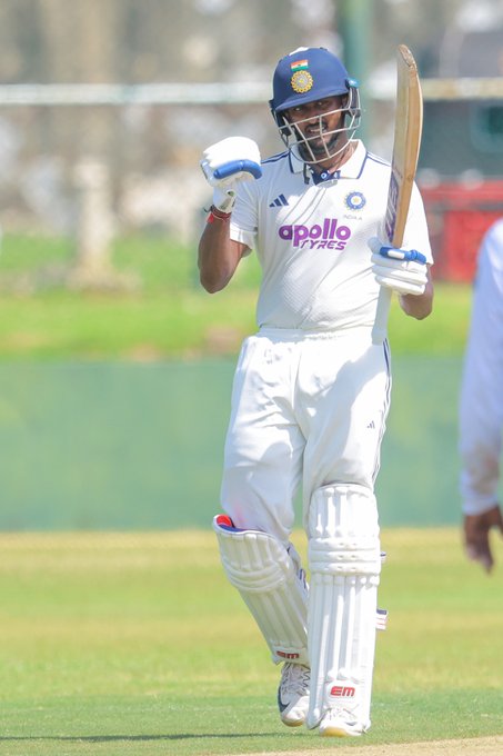 A superb opening day for India A as they finish on 333/4 in Galle 🙌