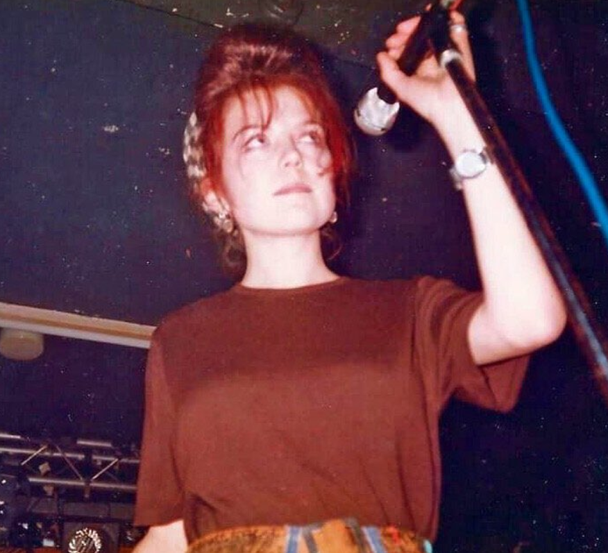 XMartinsMusicX's tweet photo. Born on this Day 1963
Can You Name This English Singer? 🤔 https://t.co/27tWjC58F6