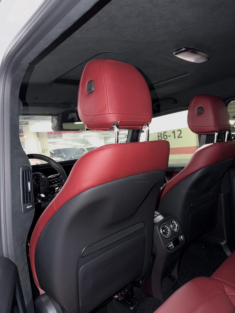oluwagbemilke1's tweet photo. 🇰🇷🛳🇳🇬
2025 G63 11k miles available 💯
N280,000,000 
Buying and shipping
☎️ 09032301210 

From Korea you can get a Car from 7.5m to 1bn 
We cater for all 
Message me for your car deals

ODB ✅️ https://t.co/bmq5CQZnoh