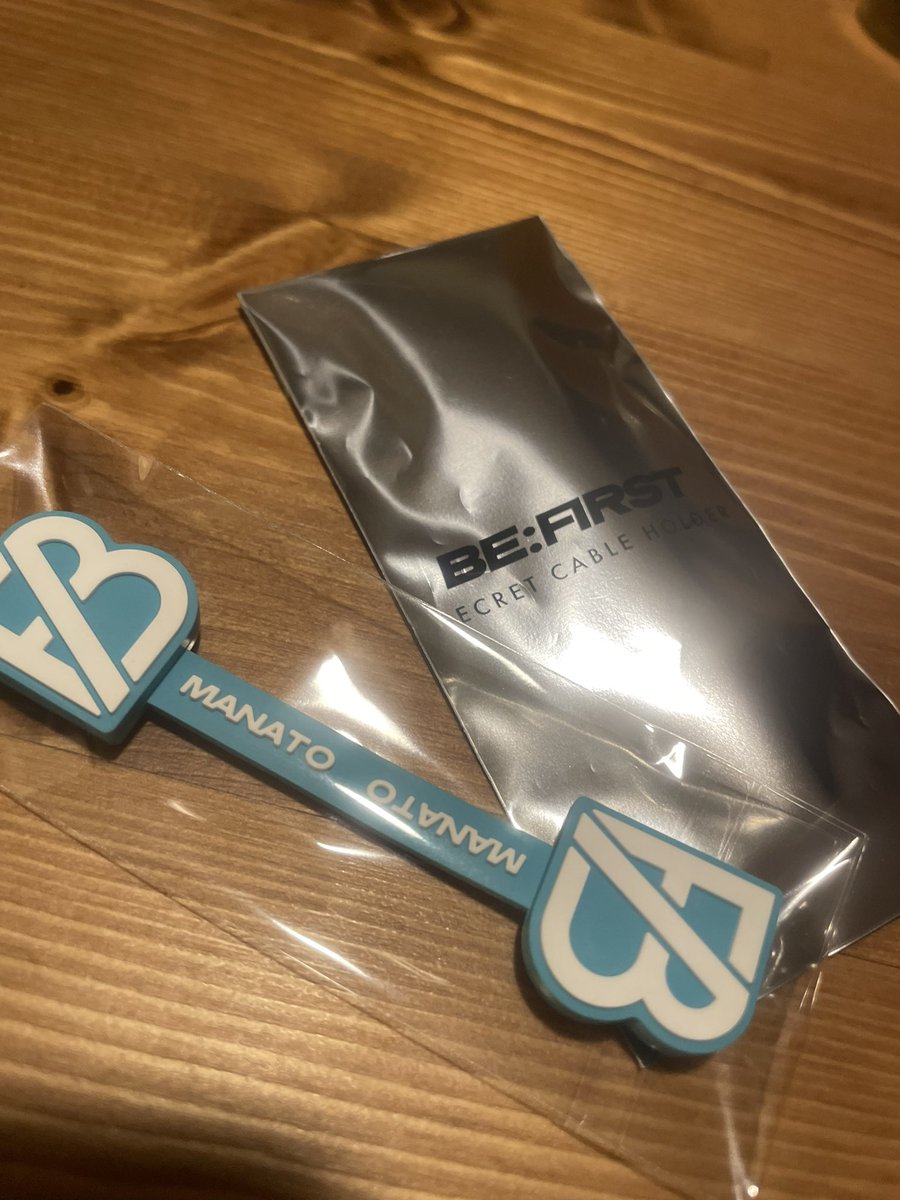 bf_besty_ss's tweet photo. BE:FIRST ALL DAY 

シークレットケーブルホルダー　
譲:MANATO   マナト
求:SOTA         ソウタ

※郵送交換お願い致します📮
※シュントもあります　
　マナトシュント⇄ソウタジュノン
　2:2の交換も可能です🥹♡

#BEFIRST
#BEFIRST交換 https://t.co/TJBofSppEK