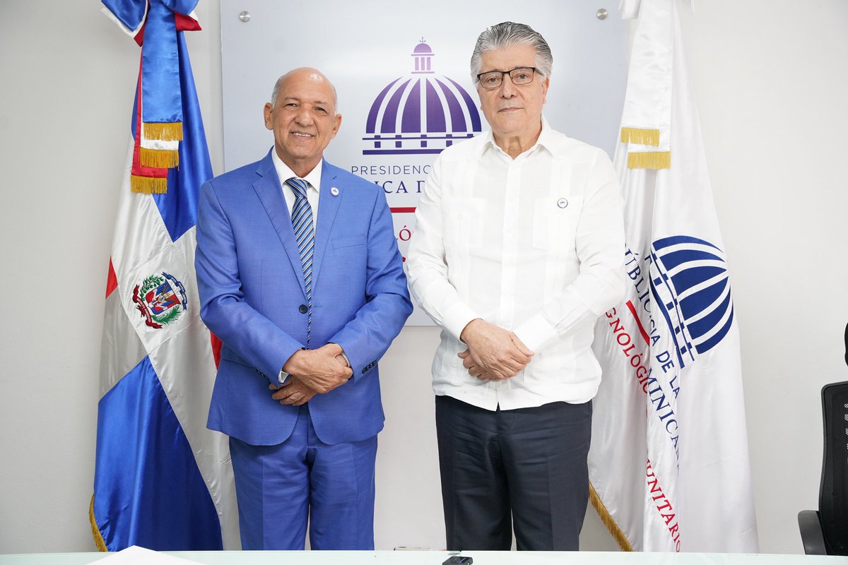 CTCRDO's tweet photo. El director general de los #CTCRDO @isidrotorresbel , recibió la grata visita del Dr. Roberto Santana Director de Servicios Penitenciarios y Correccionales, en un encuentro que permitió intercambiar ideas y fortalecer la colaboración interinstitucional (…) https://t.co/fx0IEMJGjO