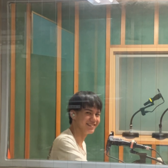 kbs_sumi's tweet photo. #キョースミ
エンディング一発ギャグの角くん👀
身体検査しま〜〜す😆
産毛濃いね〜〜ん💥
バイ��～〜イ👋👋
(ちゃんとウケてるか確認🫣) https://t.co/s4VQ9DBXPw